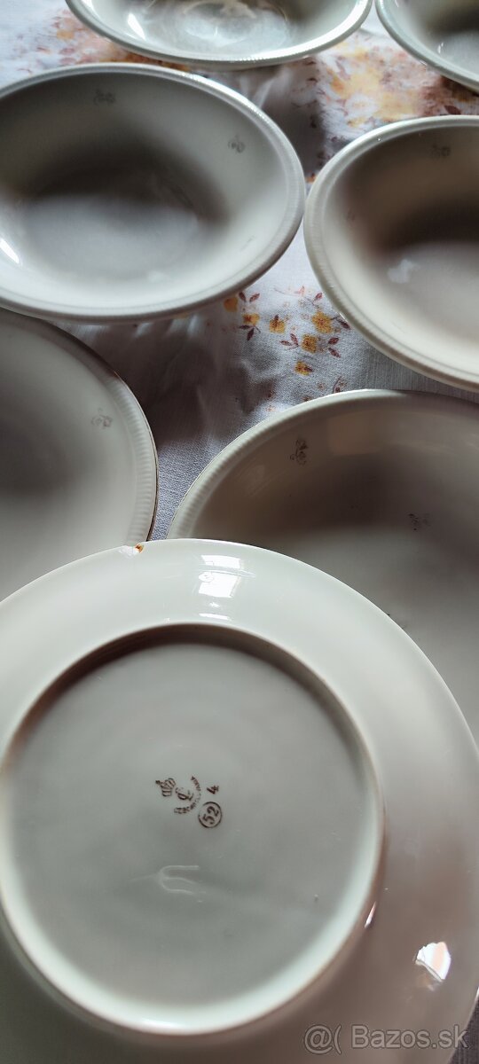 Veľmi staré používané taniere - 2