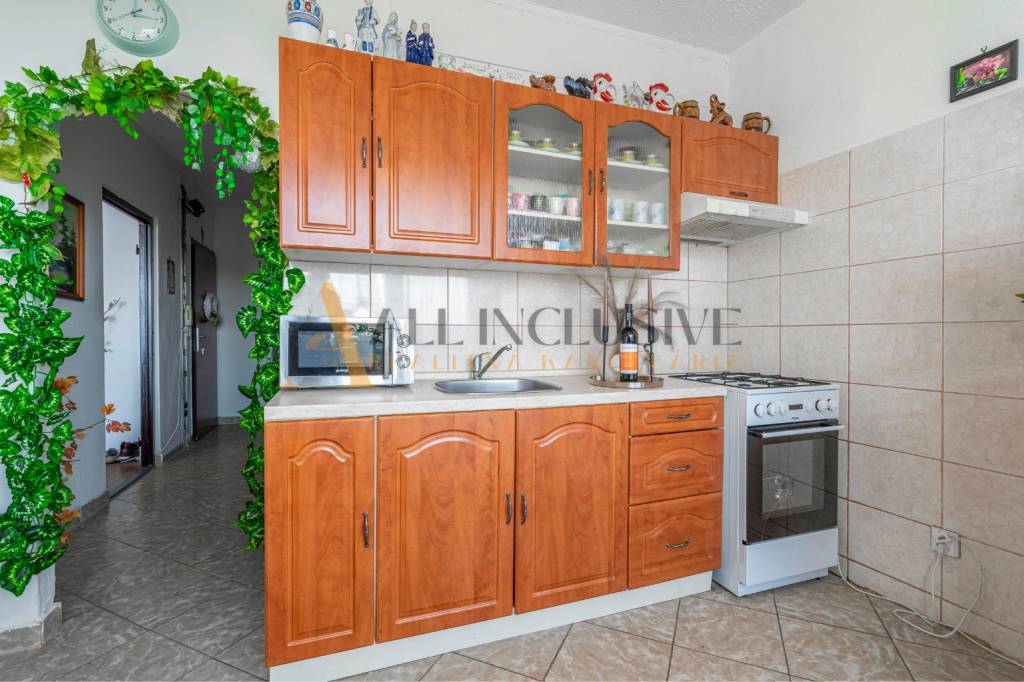 ALL INCLUSIVE l NA PREDAJ PRIESTRANNÝ 3 IZBOVÝ BYT S BALKÓNO - 2