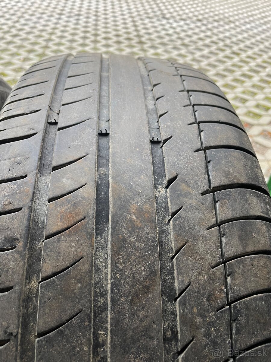 225/60 r18 - 2
