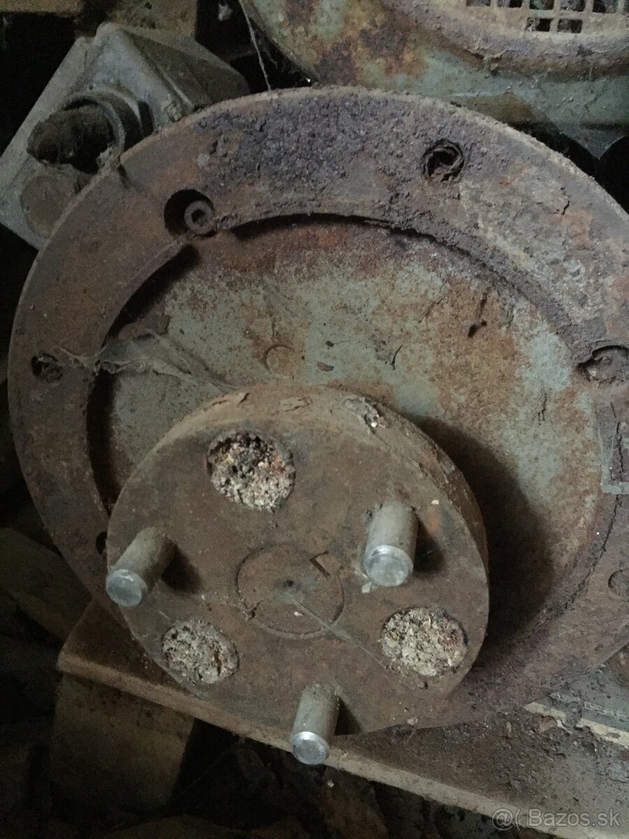 Predám elektromotor prírubov aj pätkovy - 2