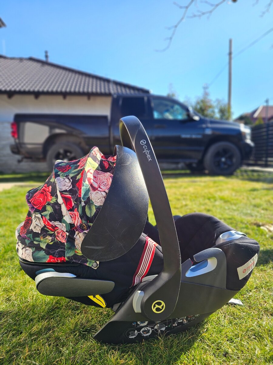 Cybex Cloud - Dark Spring Blossom - 2