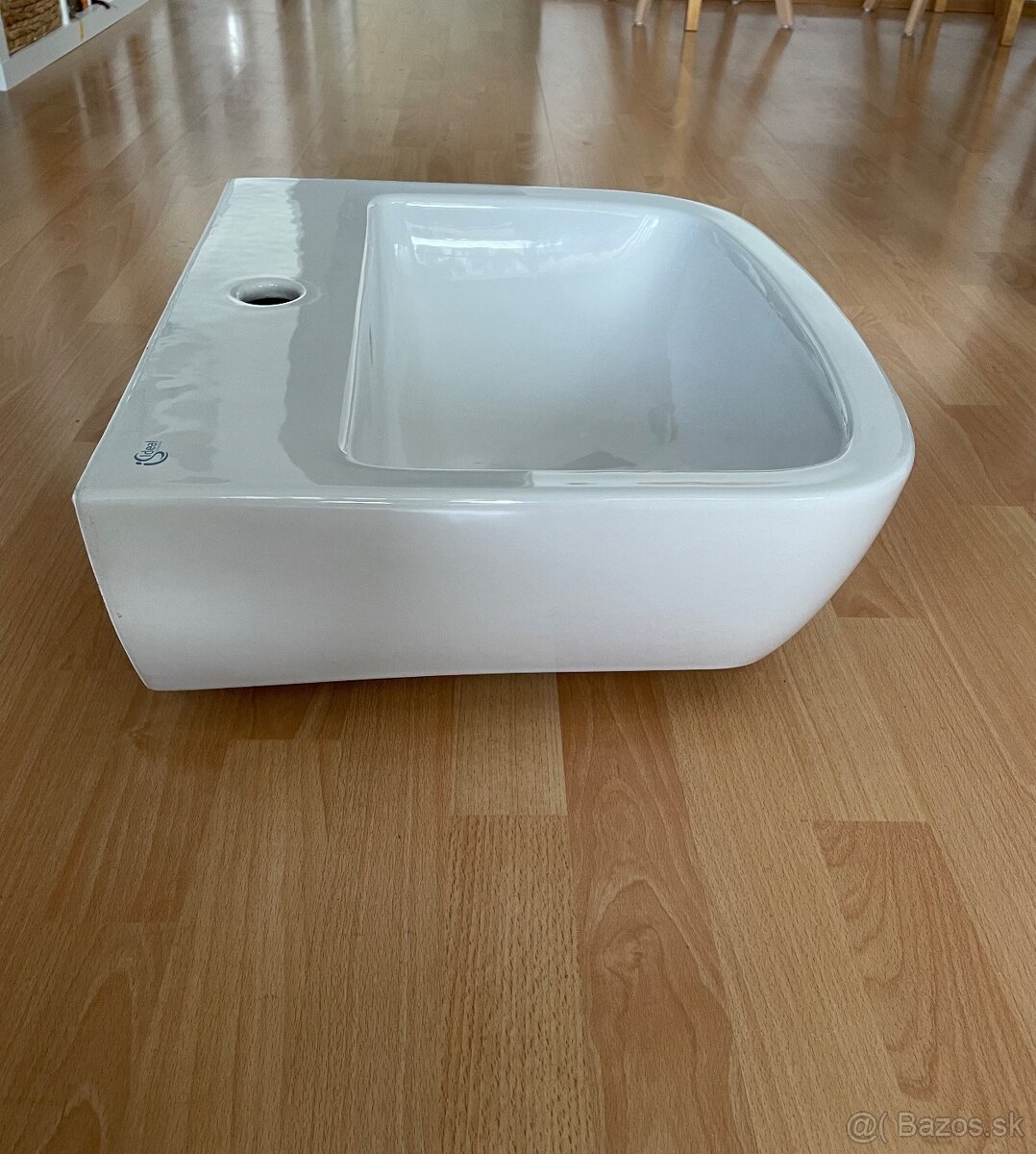 Darujem umyvadlo - 2