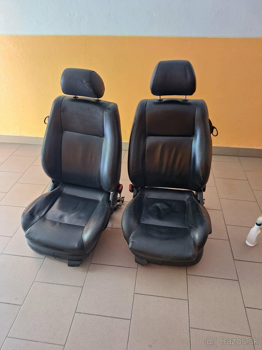 Predné sedačky Golf mk4 - 2
