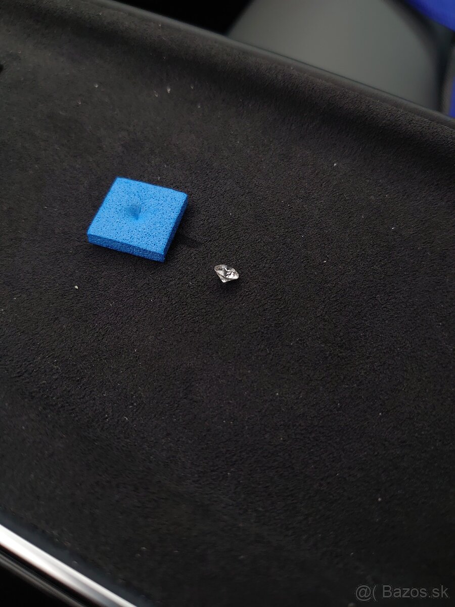 Prírodný DIAMANT 0,57ct - 2