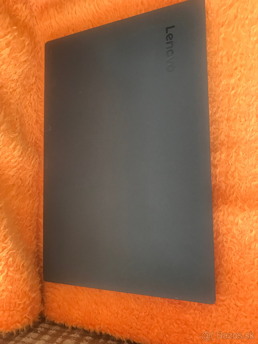 Starší Lenovo notebook - 2