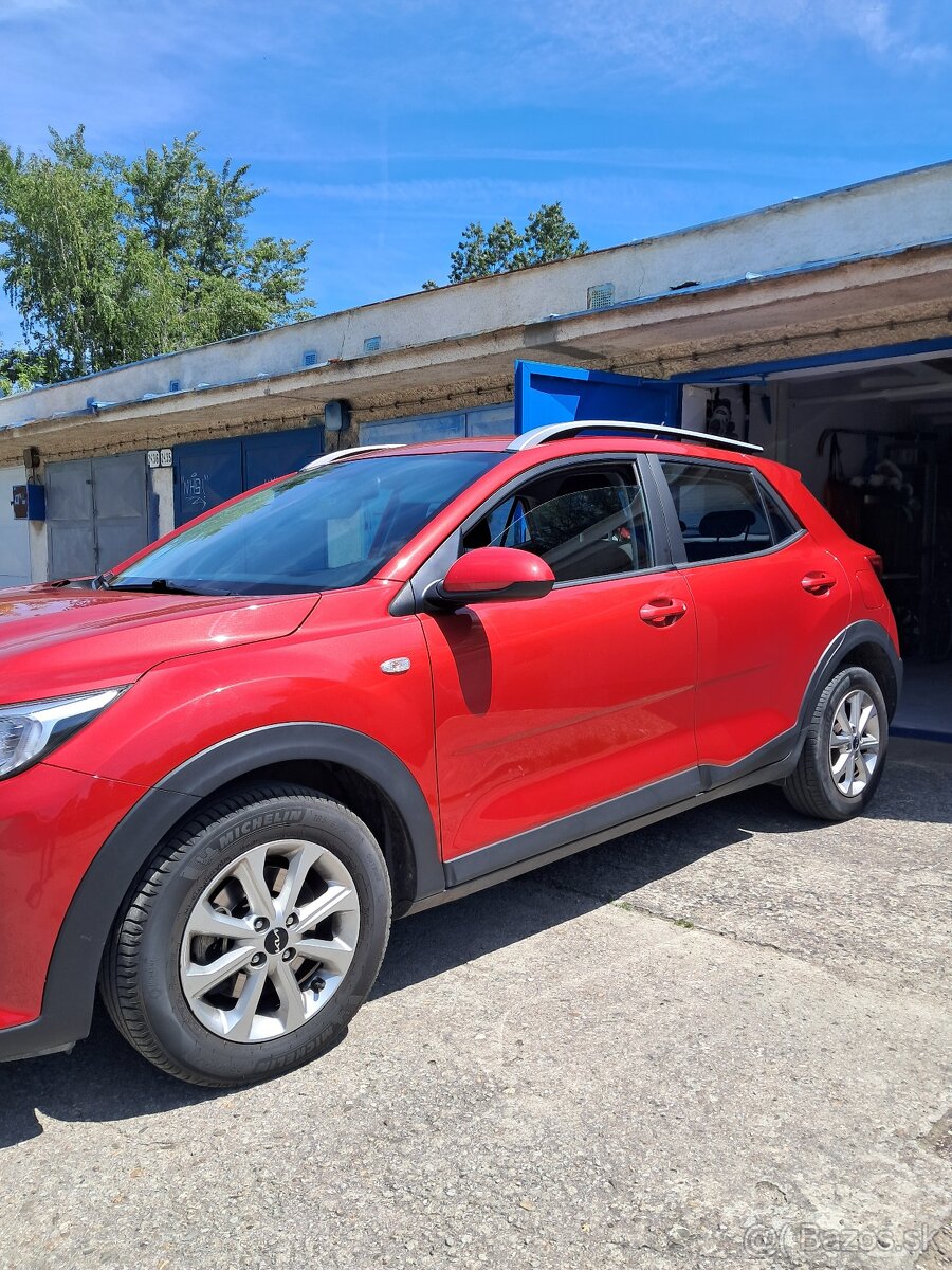 Kia stonc - 2
