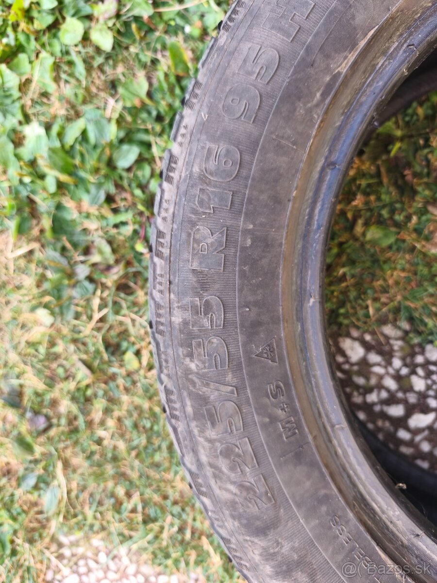 Pneumatiky 225/55 R16 zimné 4 - 2