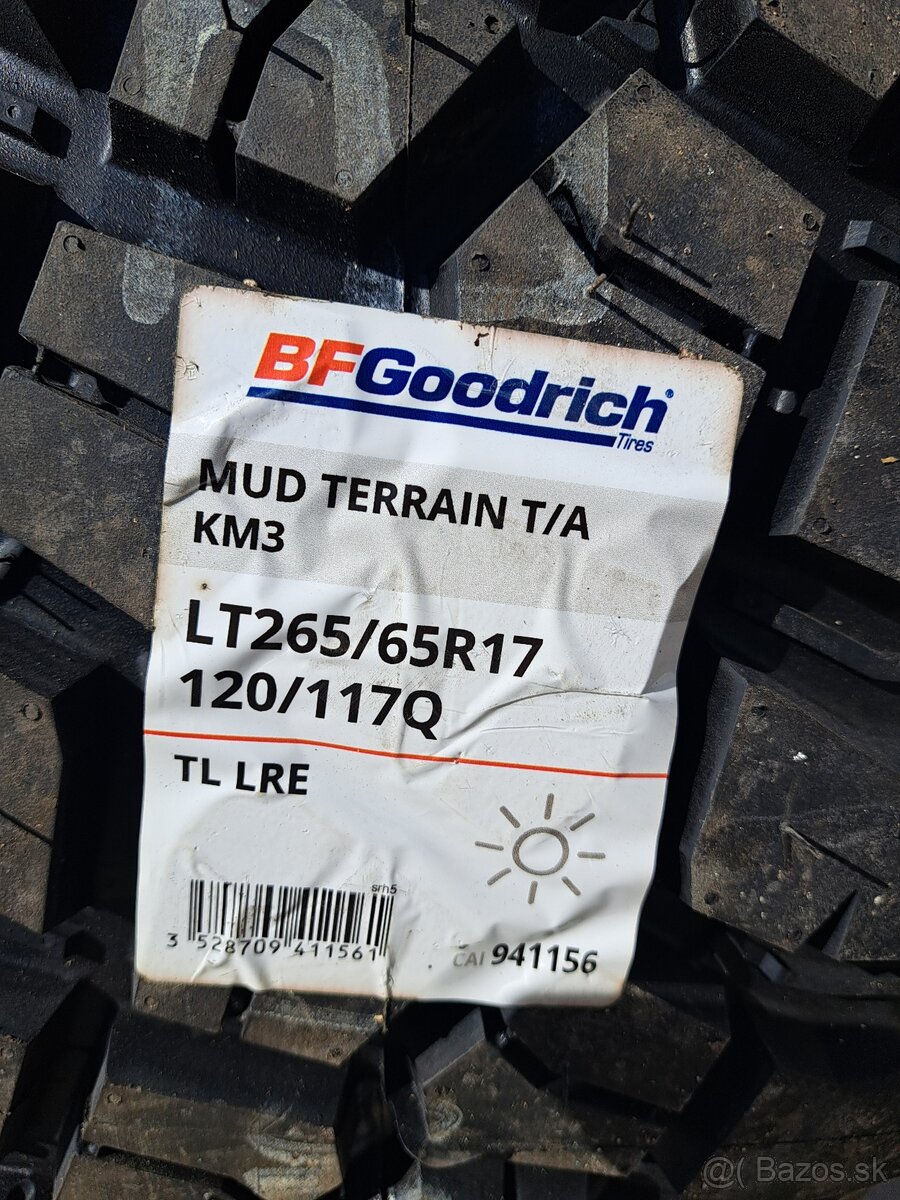 BFGoodrich Mud Terrain 265/65 R17 - 2