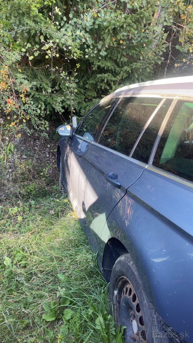 Rozpredám passat b8 combi - 2