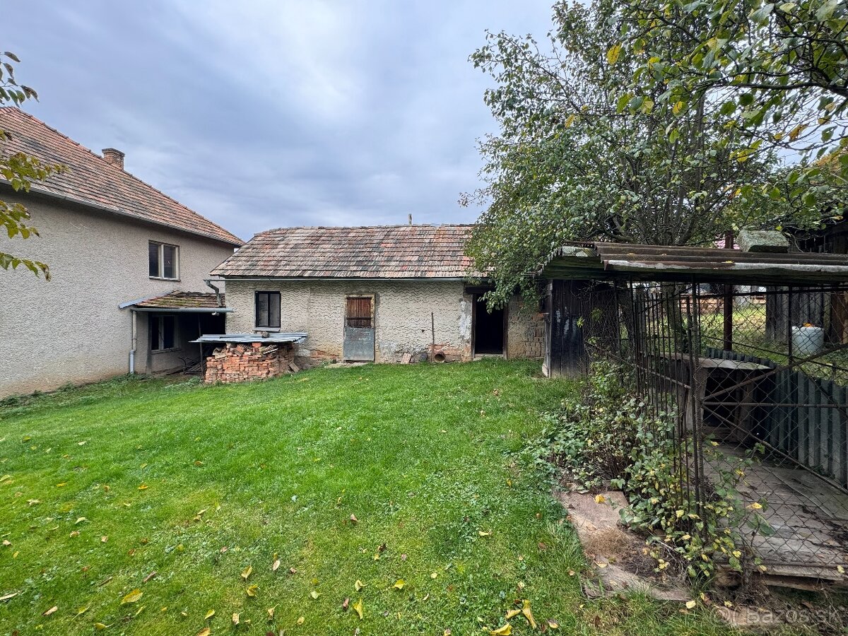 Veľký rodinný dom s čarovnou záhradou a veľkým pozemkom - 2