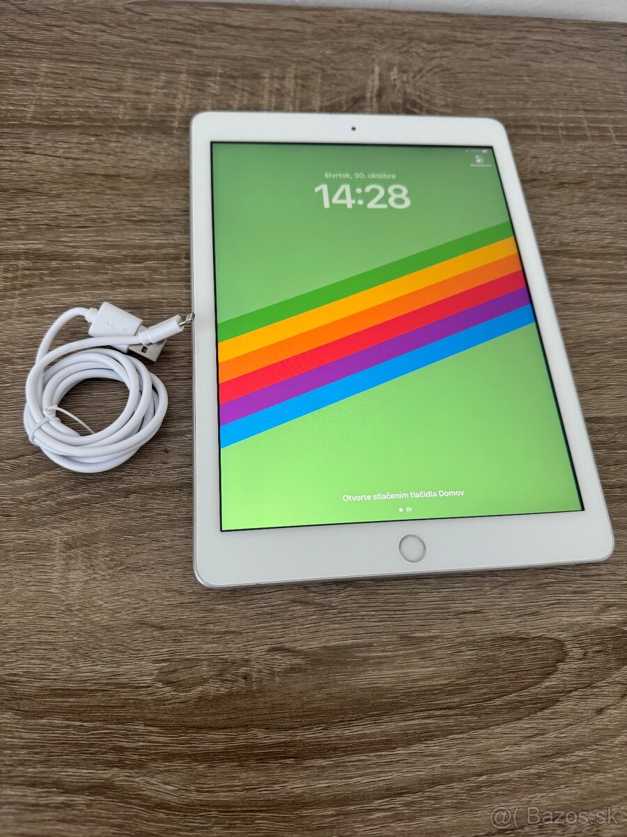 Apple iPad 5.Gen 32gb Wi-Fi Strieborný - 2