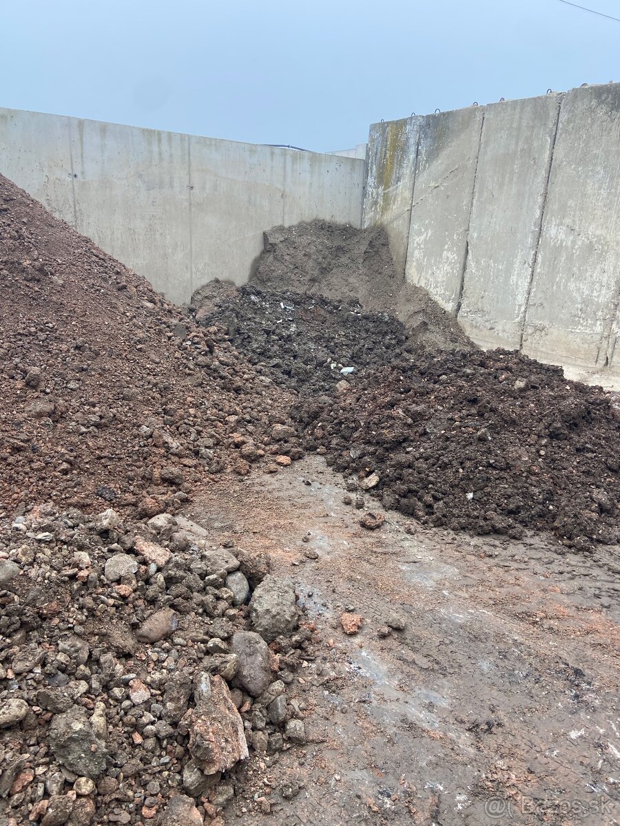 Darujem vykopovu zeminu - 2