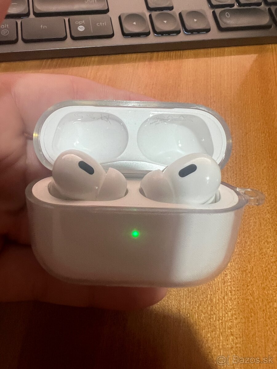 Apple AirPods Pro (2. generácie) s MagSafe puzdrom (USB-C) - 2