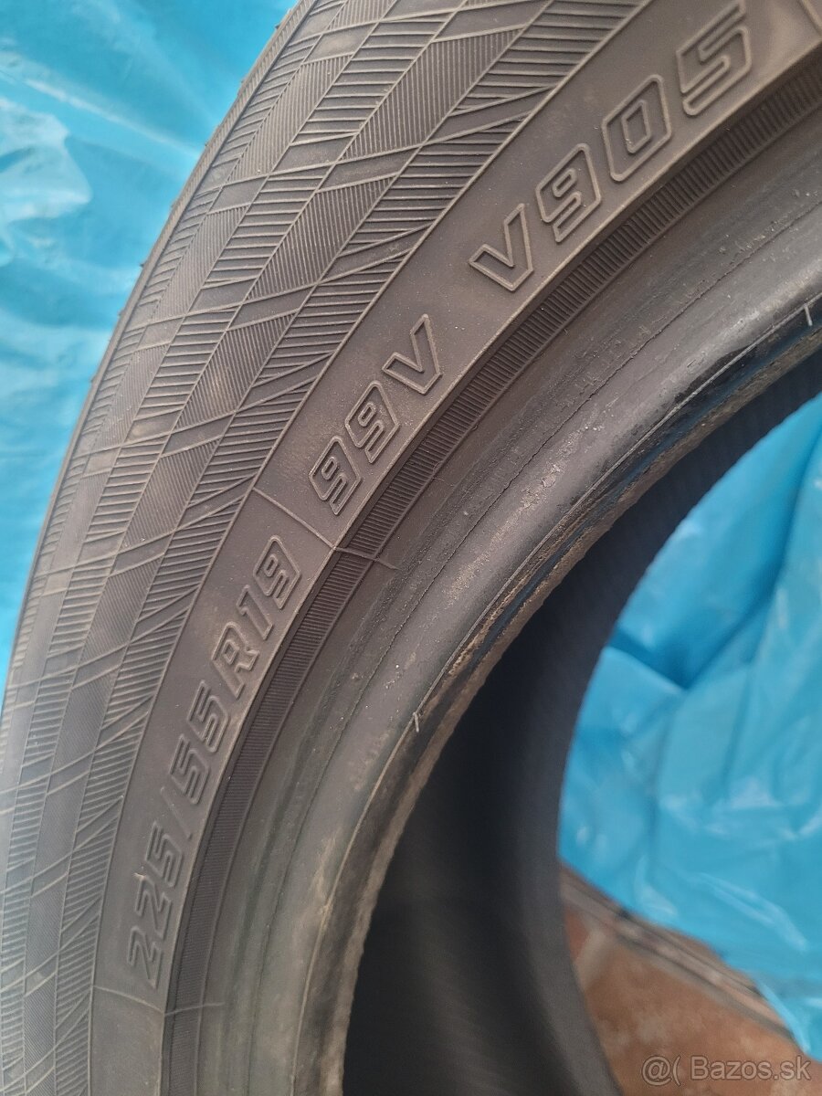 Zimné pneumatiky 225/55 r19 - 2