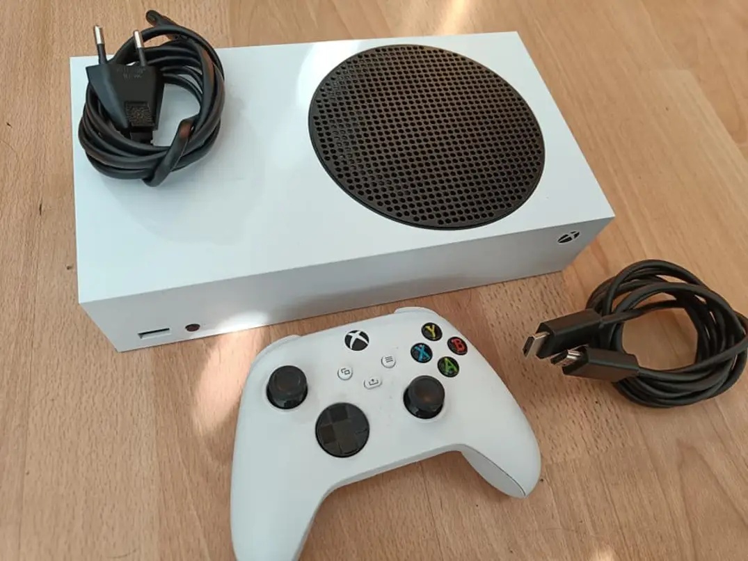 Xbox Series S + Hry - 2