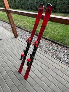 Pretekové lyže a palice - 2