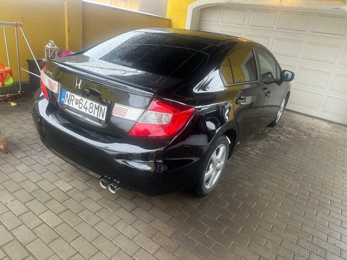 Honda Civic IX saloon - 2