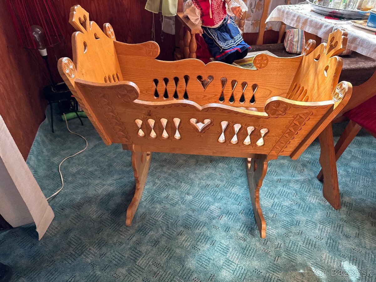 Drevená hojdacia kolíska - 2