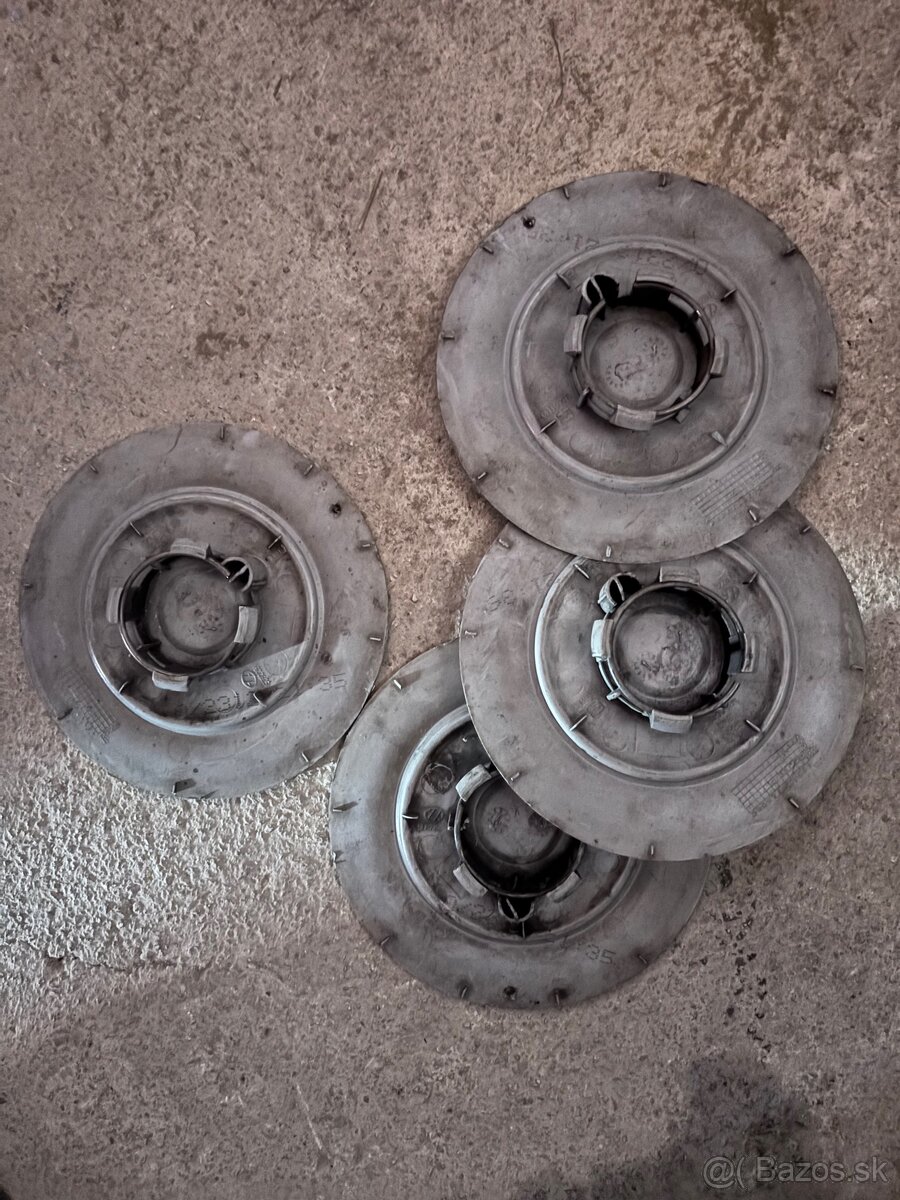 Predám kryty stredu kolies - elektrónov - 2