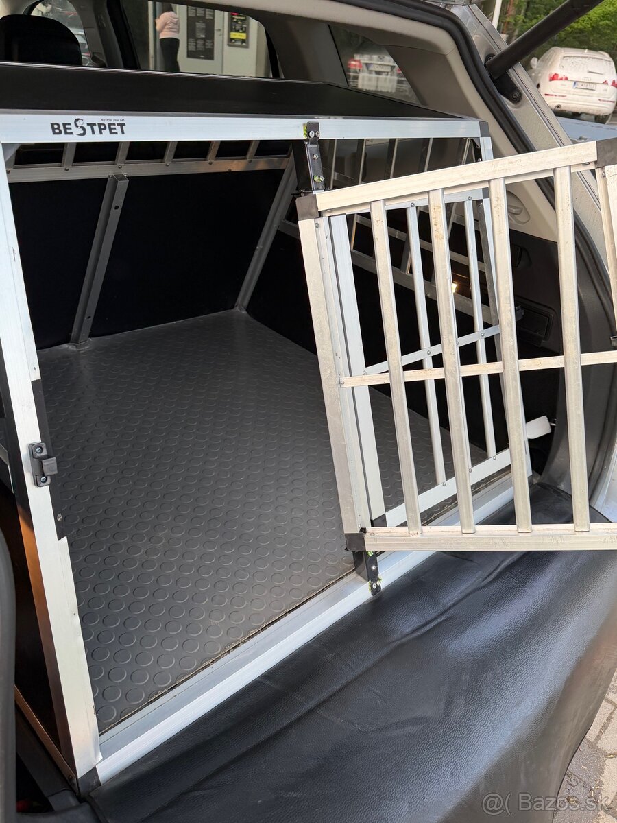 Prepravná klietka do auta - 2