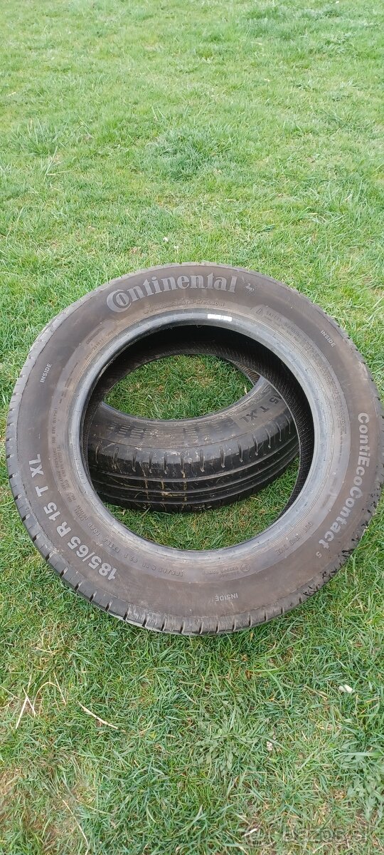 Pneu 185/65 R15 - 2