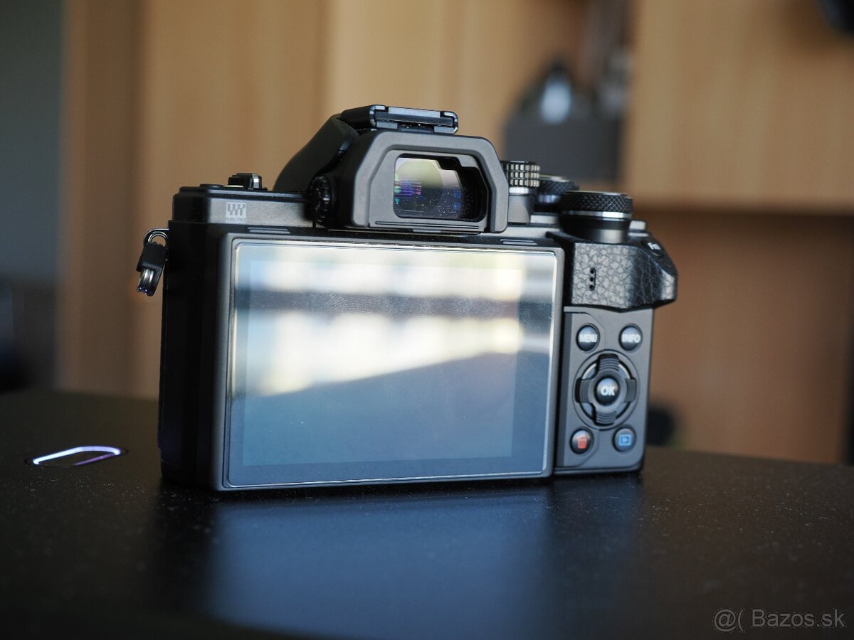 Olympus OM-D E-M10 Mark II s objektívom 14–42 mm - 2
