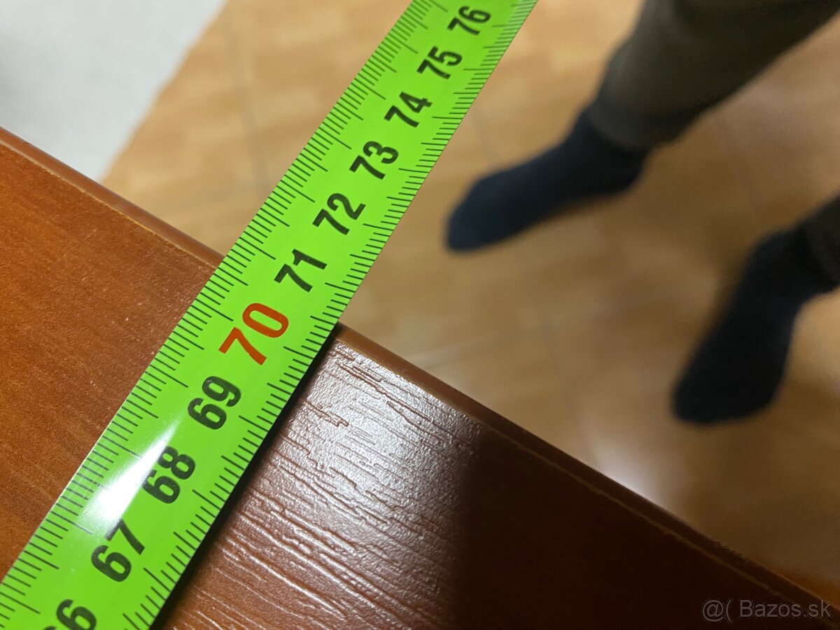 Jedálenský stôl - 2