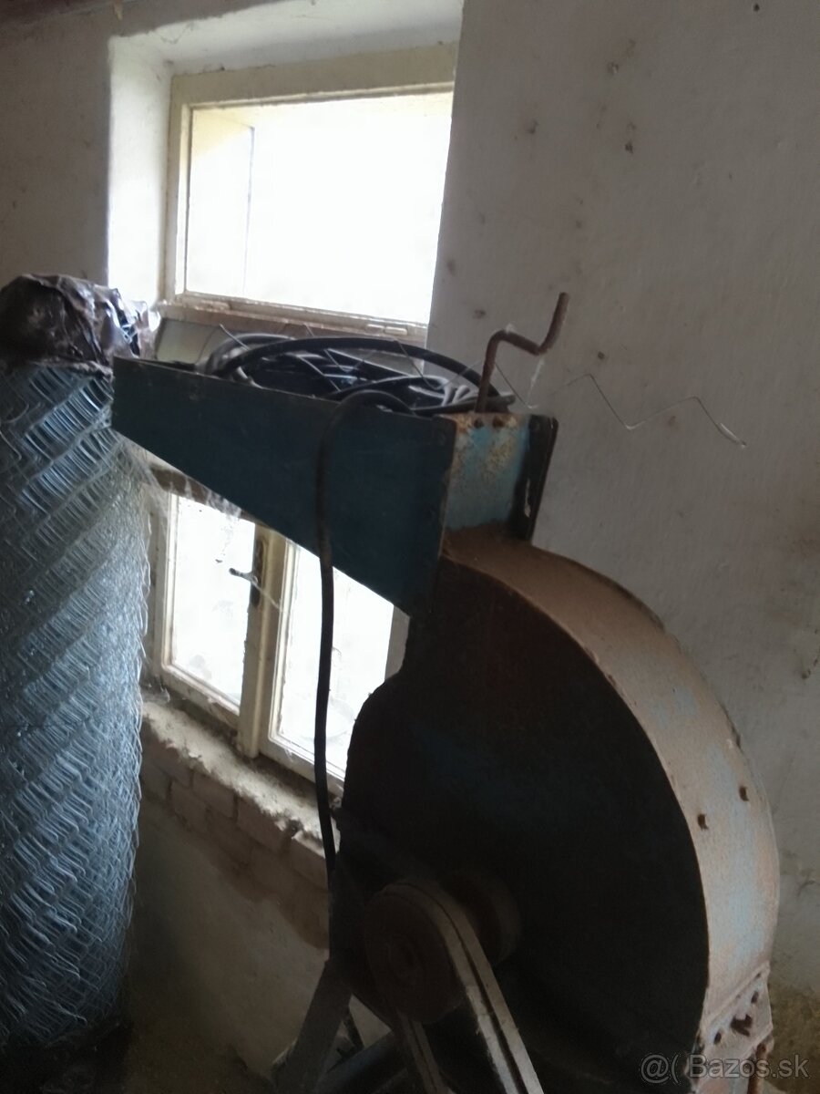 Šrotovnik na obilie - 2