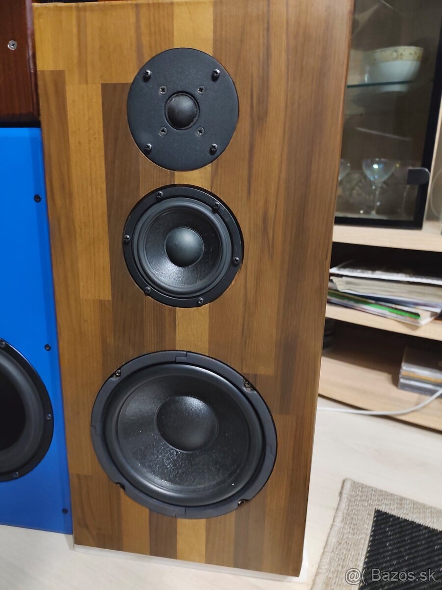-- Predám 3pásmové reproduktory -- - 2