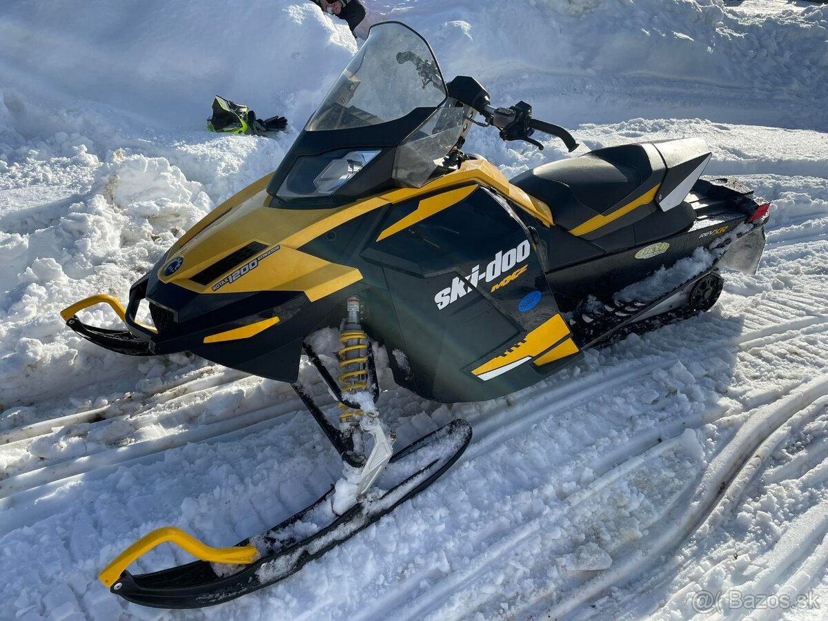 Ski doo 1200-4TEC - 2