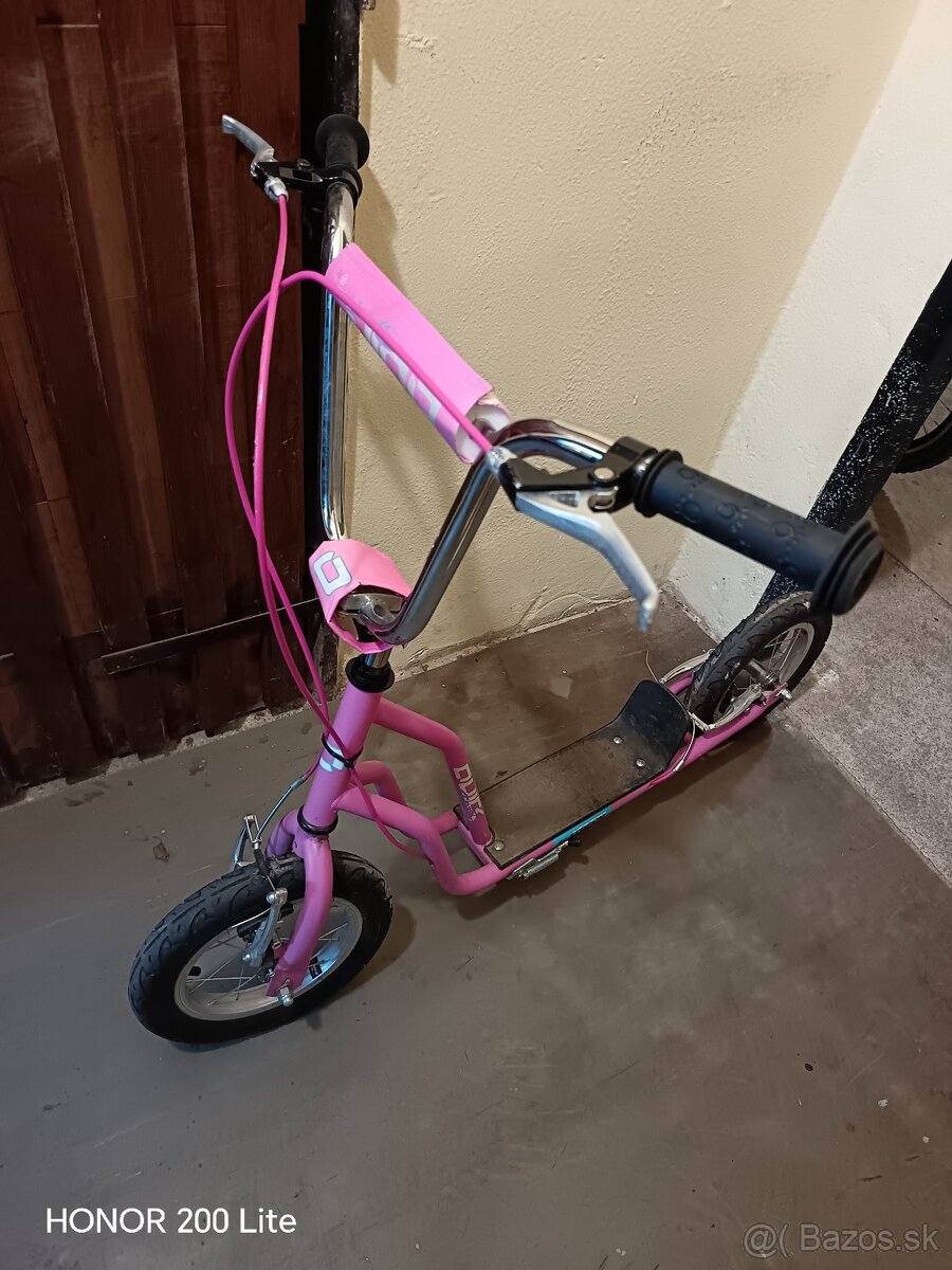 Dievčenská kolobežka - 2