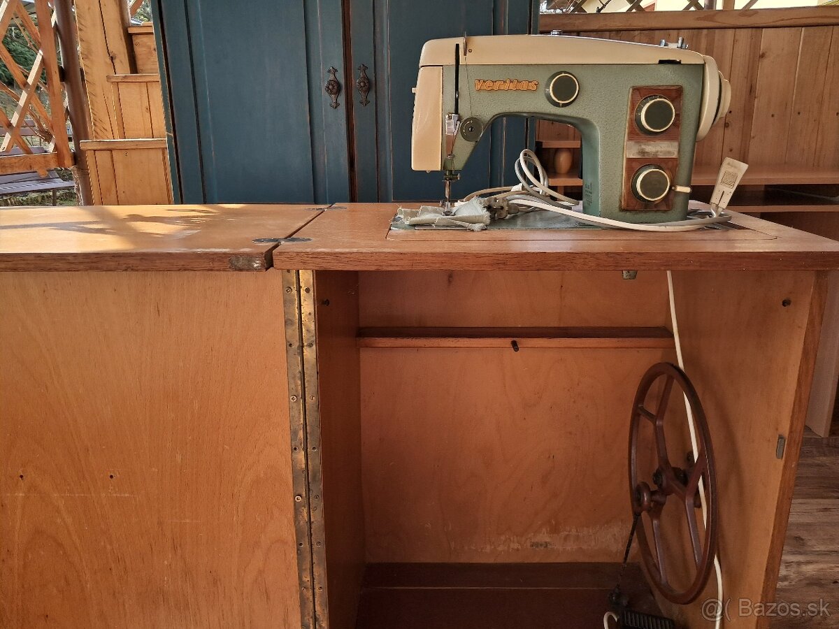 Predám šijací stroj - 2