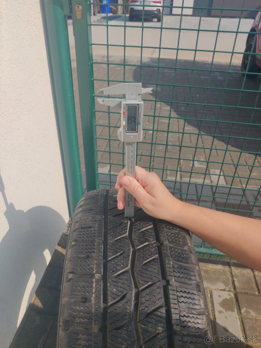 Zimne Hankook 225/55/17c - 2