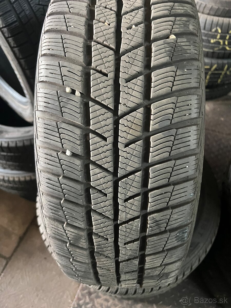 Predám zimne pneumatiky 205/55/16 a disky Škoda , VW - 2