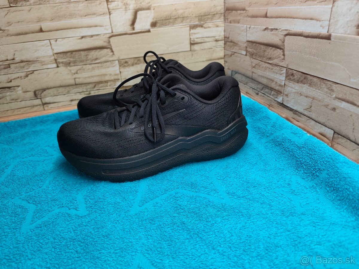 Brooks 42 - čierna bežecká obuv - 2