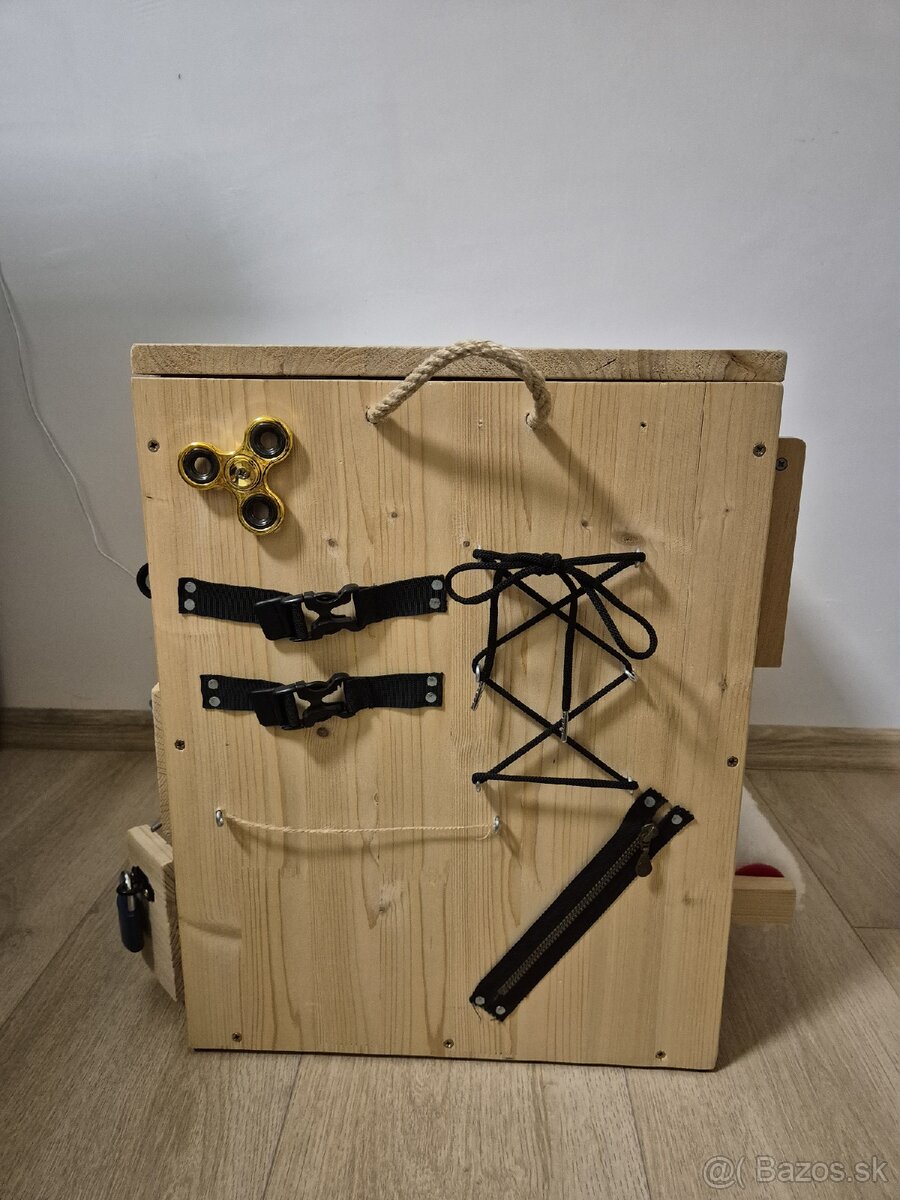 Busy board (úložný box s aktivitami) - 2