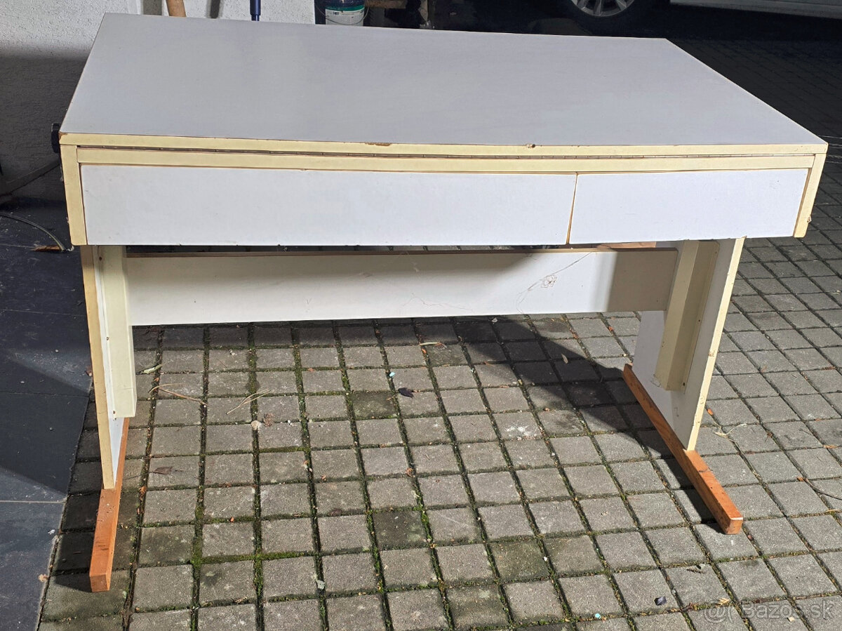 Lacno predám písací stôl - 2