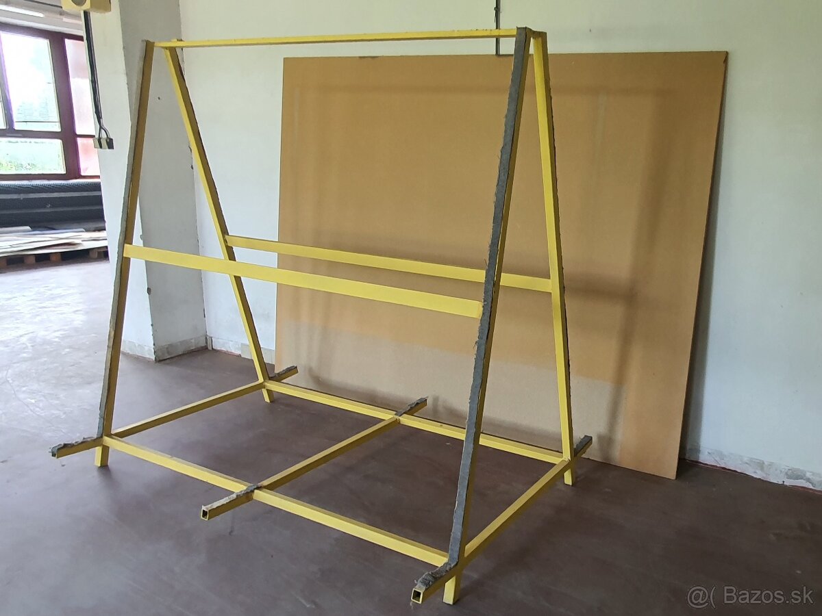 Stojany a prenášače formátov, skrinka na frézy, pílové kotúč - 2