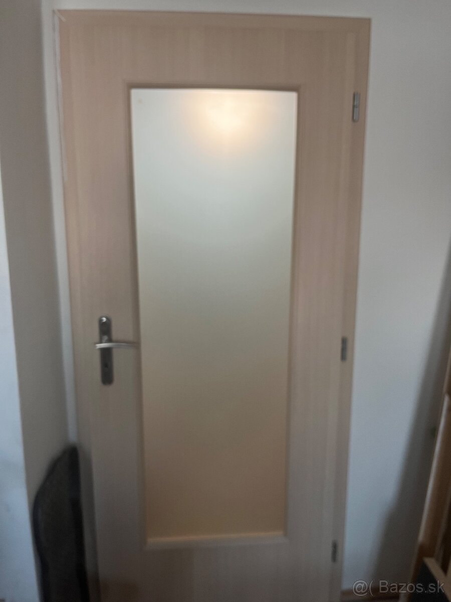 Predám interiérové dvere 2ks aj so zárubňou - 2