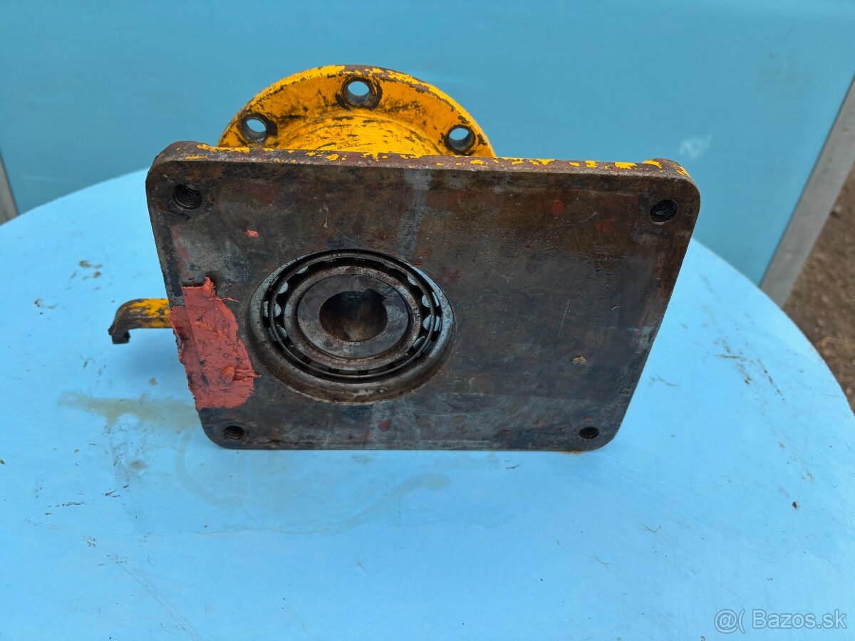 Spojovacia príruba čerpadla na LKT - 2