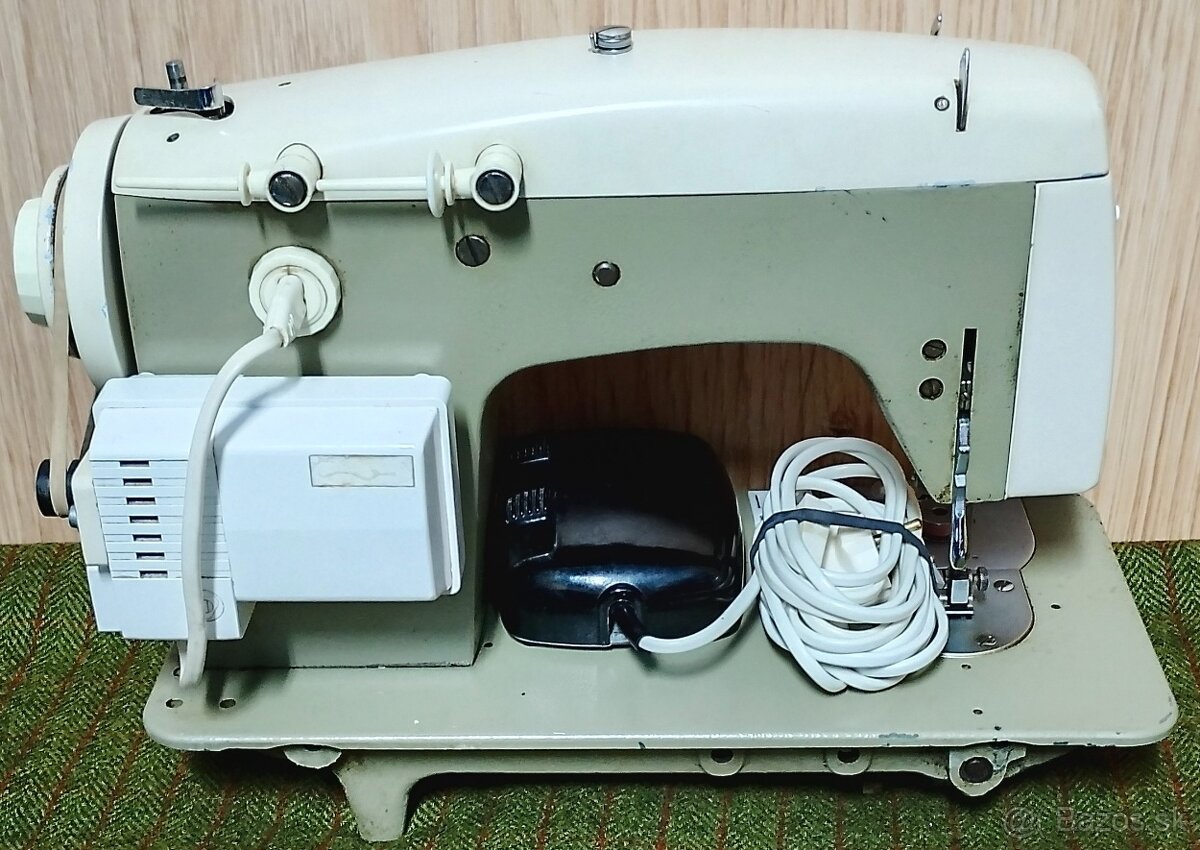 Predám Šijací stroj. - 2