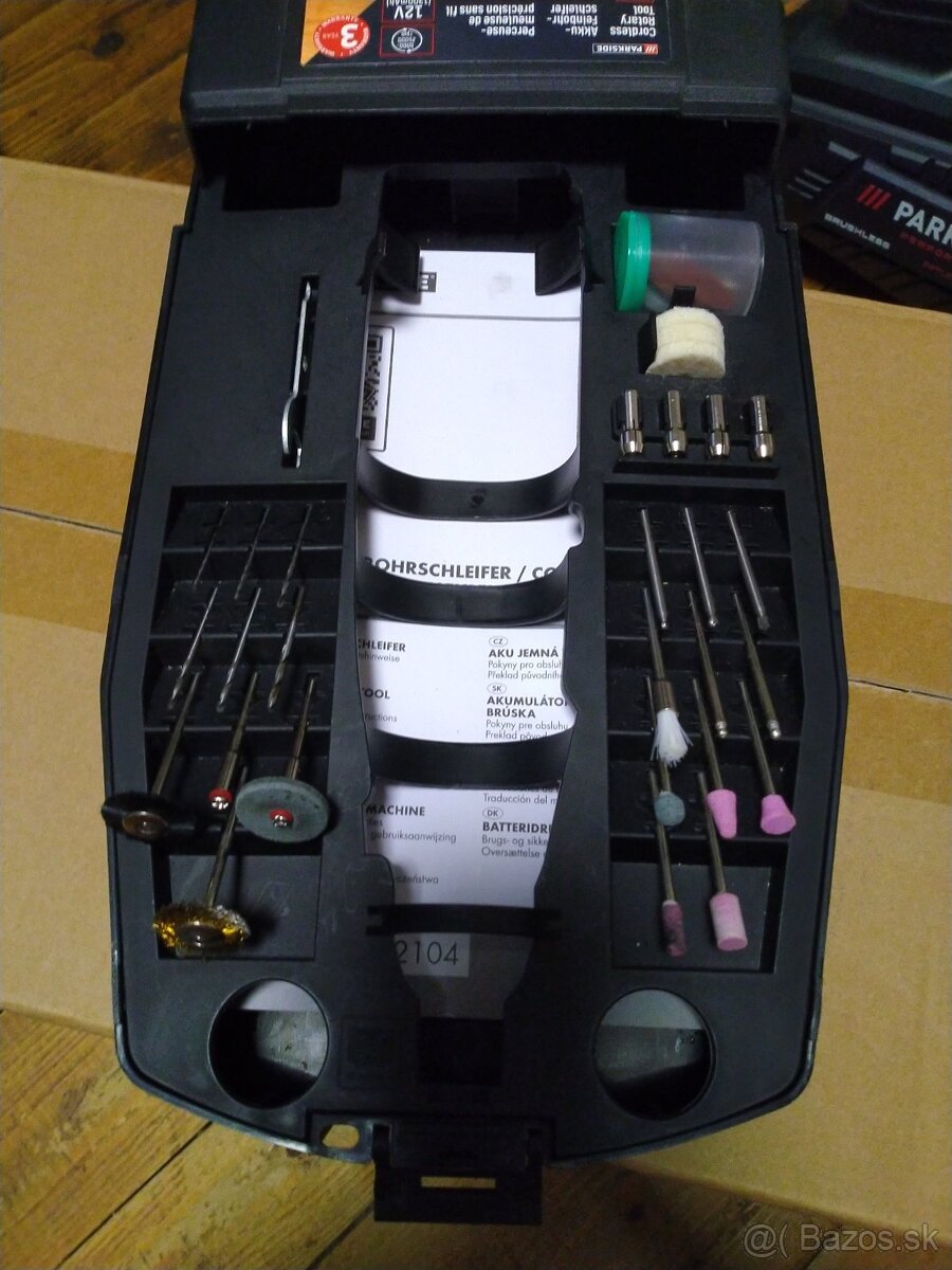 Box s nástavcami na jemnú brúsku Parkside - 2