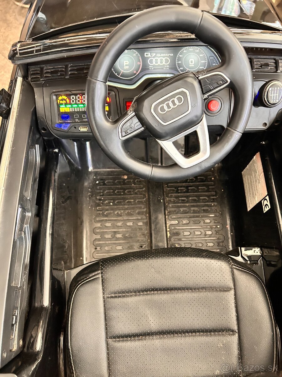 Elektrické autíčko Audi - 2