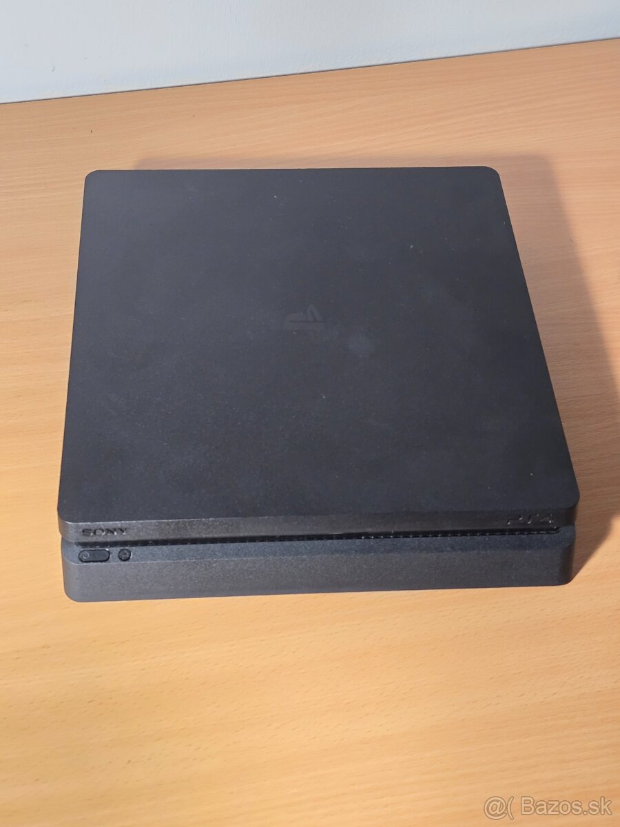 PS4 Slim - 500GB - 2