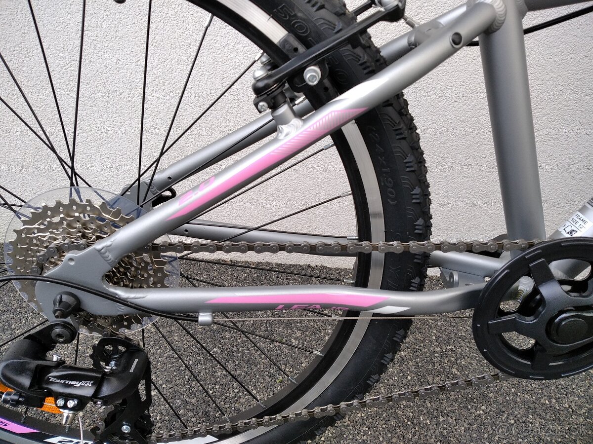 LEA JR 2.0 24" ruž/str so zárukou - 2