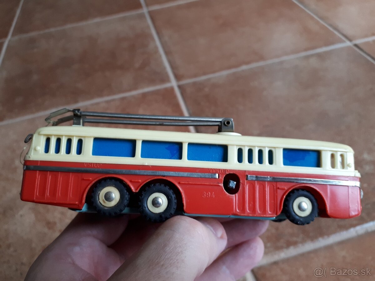 Stara hracka - Trolejbus od ITES - 2