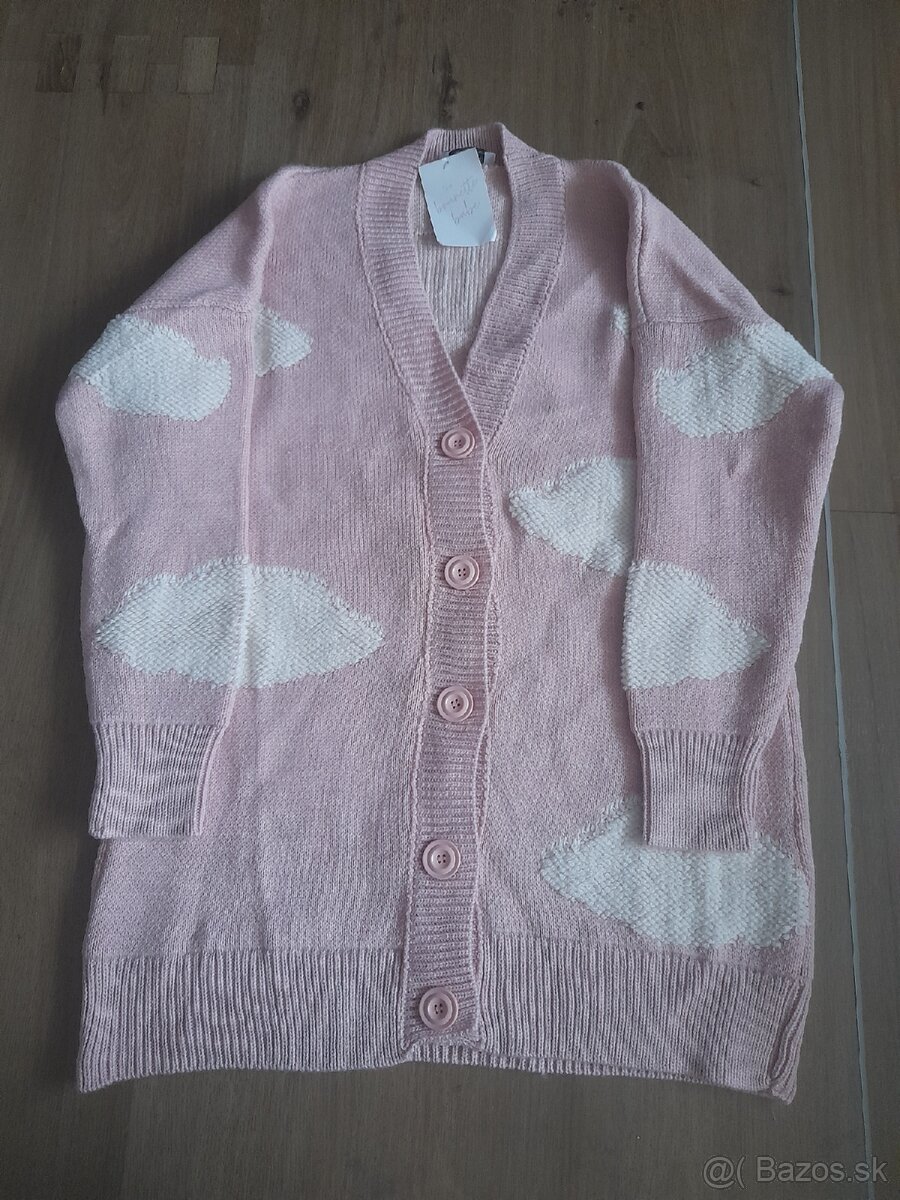 Svetre/kardigany 4ks - 2