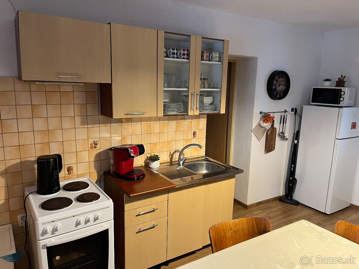 Kuchynská linka - 2