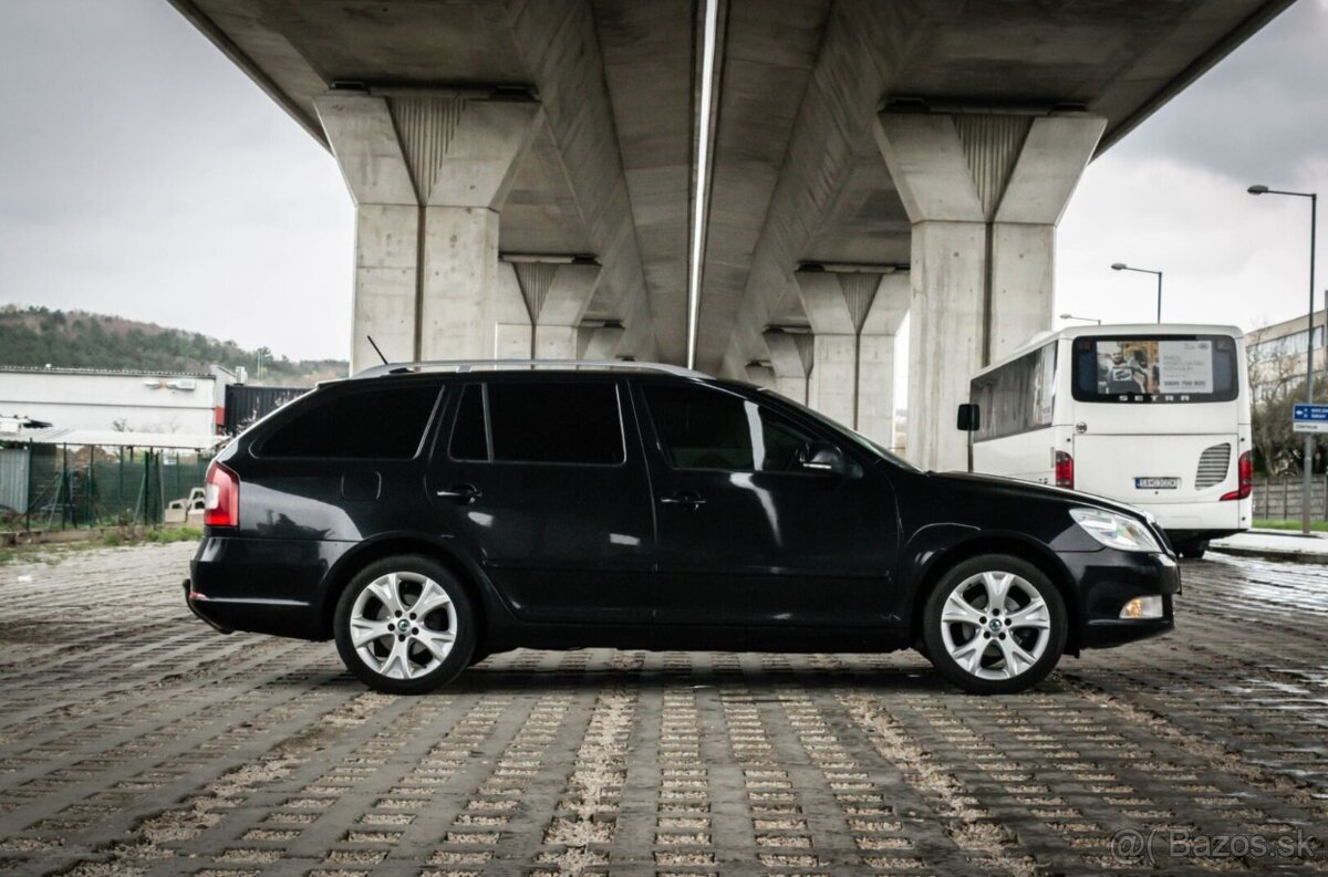 Škoda Octavia Combi 1.4 TSI Elegance - 2