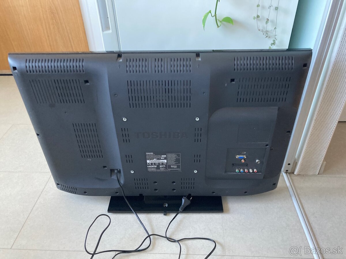 Preda LCD TV Toshiba - 2